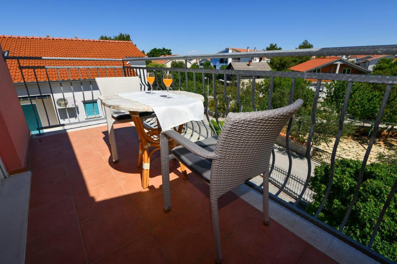 Apartments Villa Miranda Vodice Ngoại thất bức ảnh