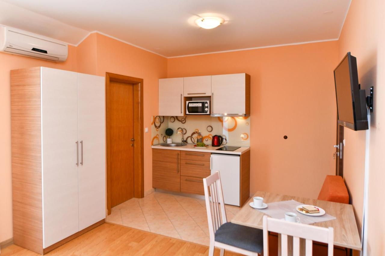Apartments Villa Miranda Vodice Ngoại thất bức ảnh