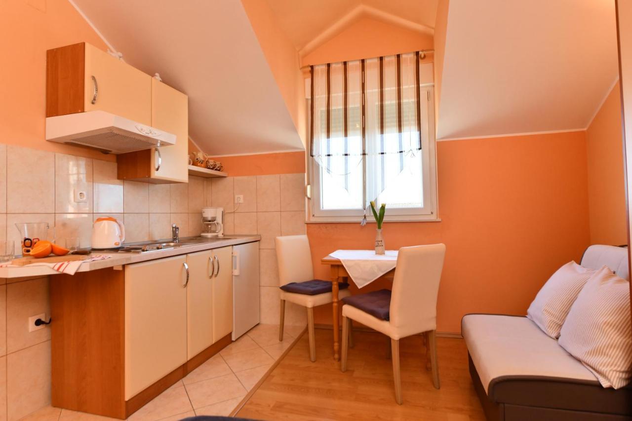 Apartments Villa Miranda Vodice Ngoại thất bức ảnh