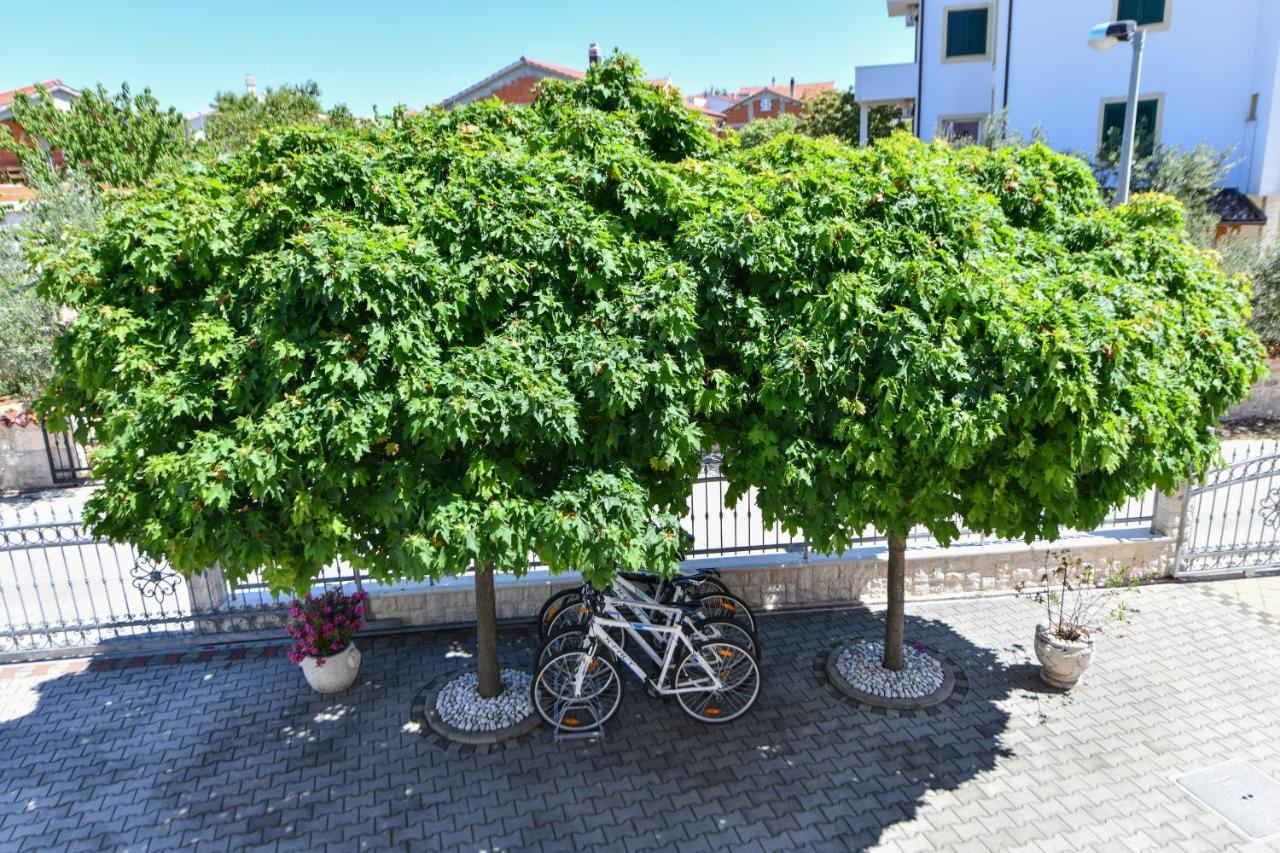 Apartments Villa Miranda Vodice Ngoại thất bức ảnh