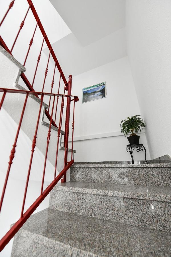 Apartments Villa Miranda Vodice Ngoại thất bức ảnh