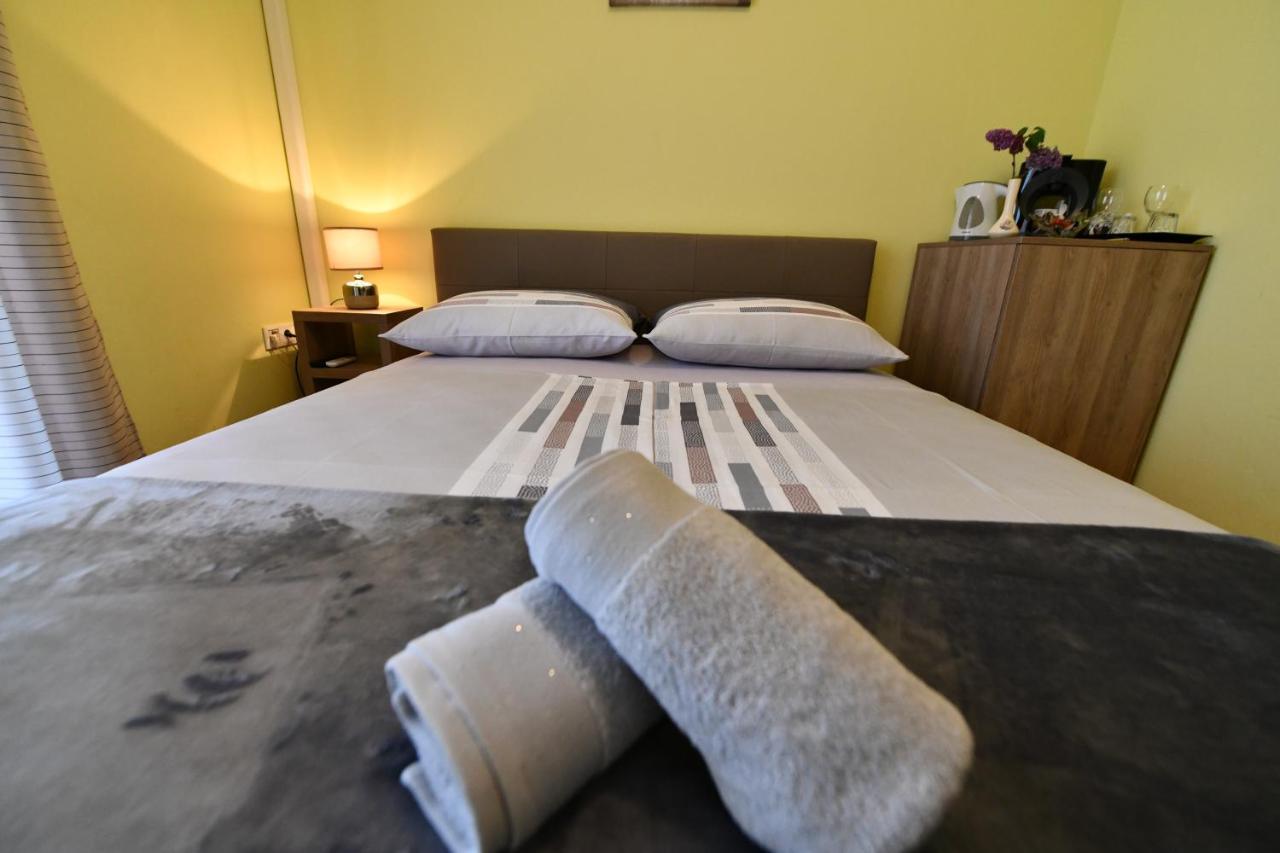 Apartments Villa Miranda Vodice Ngoại thất bức ảnh