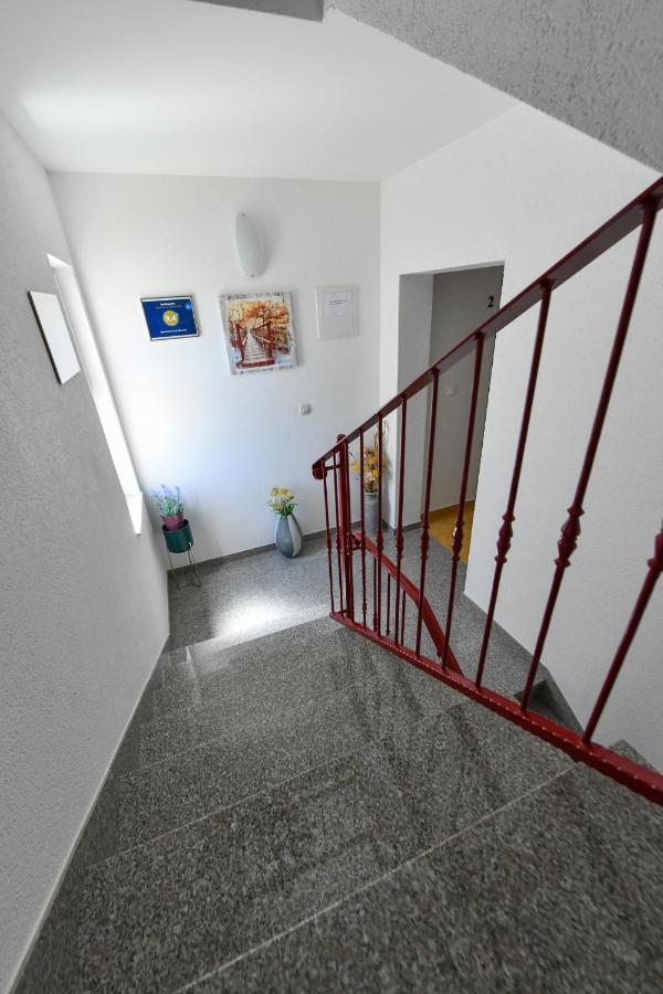 Apartments Villa Miranda Vodice Ngoại thất bức ảnh