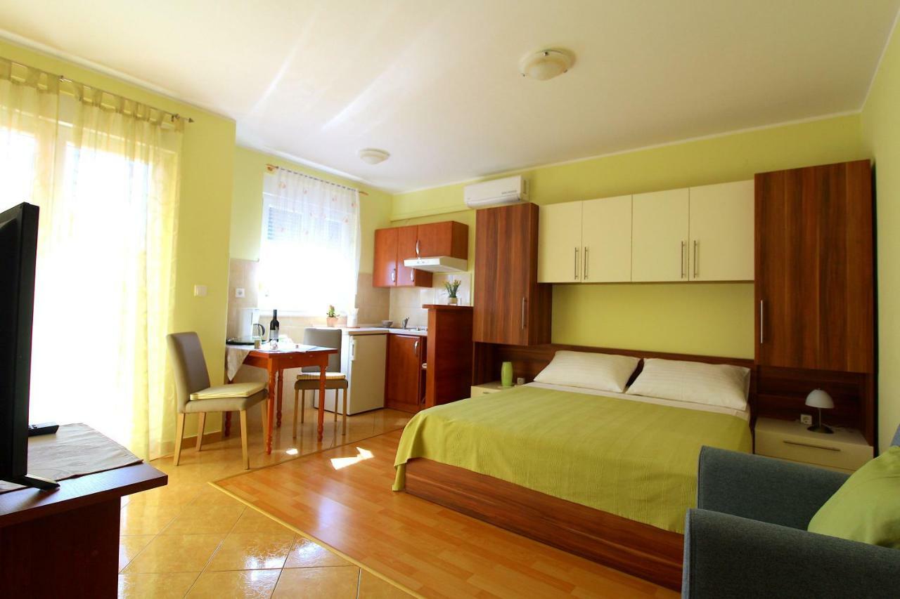 Apartments Villa Miranda Vodice Ngoại thất bức ảnh